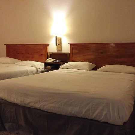 Americas Best Value Inn Laramie Buitenkant foto